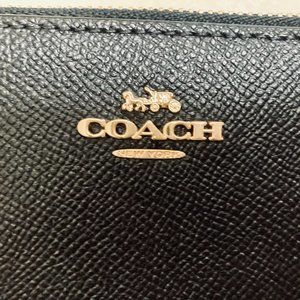 COACH Black Leather Zipper Wallet Clutch
